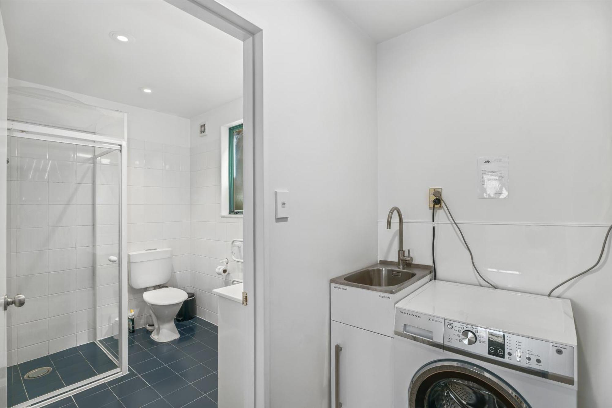Lakefront Living At Remarkables Retreat - Eight Κουίνσταουν Εξωτερικό φωτογραφία